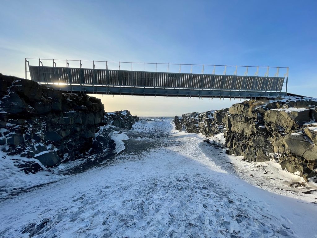 The bridge between continents in IJsland